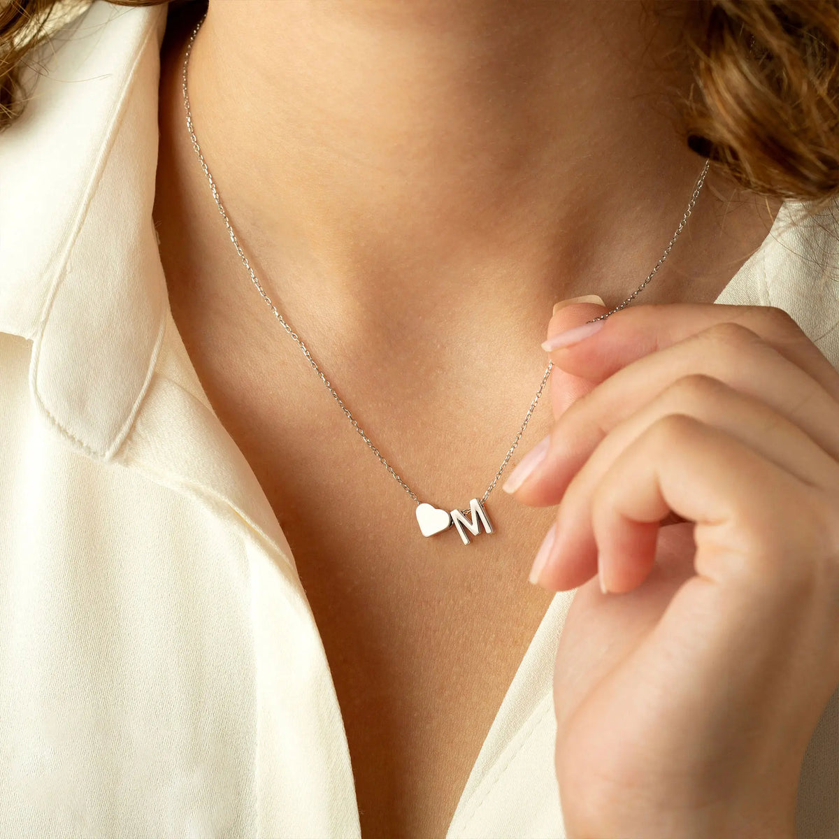 Turandoss Initial Heart Necklace for Women, Gold