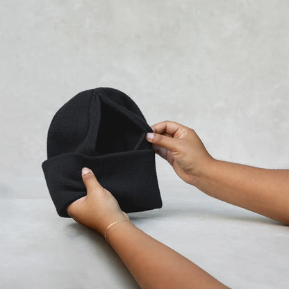 Magnetic-Closure Ponytail Winter Knit Beanie