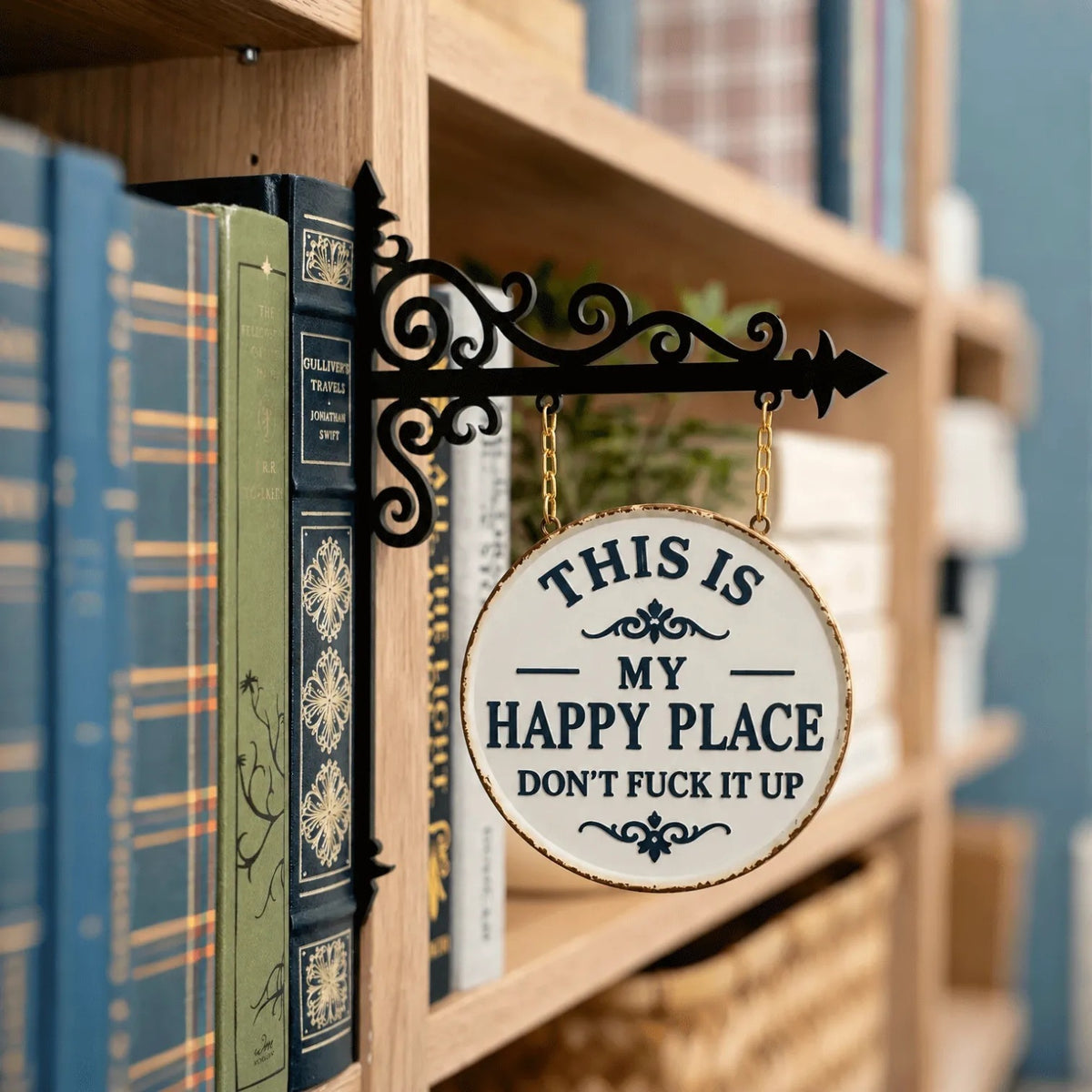 Vintage LED Library Lantern 📚 Cozy Bookshelf Light & Gift For Book Lovers